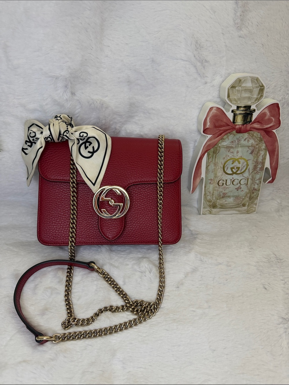 EUC. Gucci Cherry Red Leather Interlocking Crossbody With Gold Chain